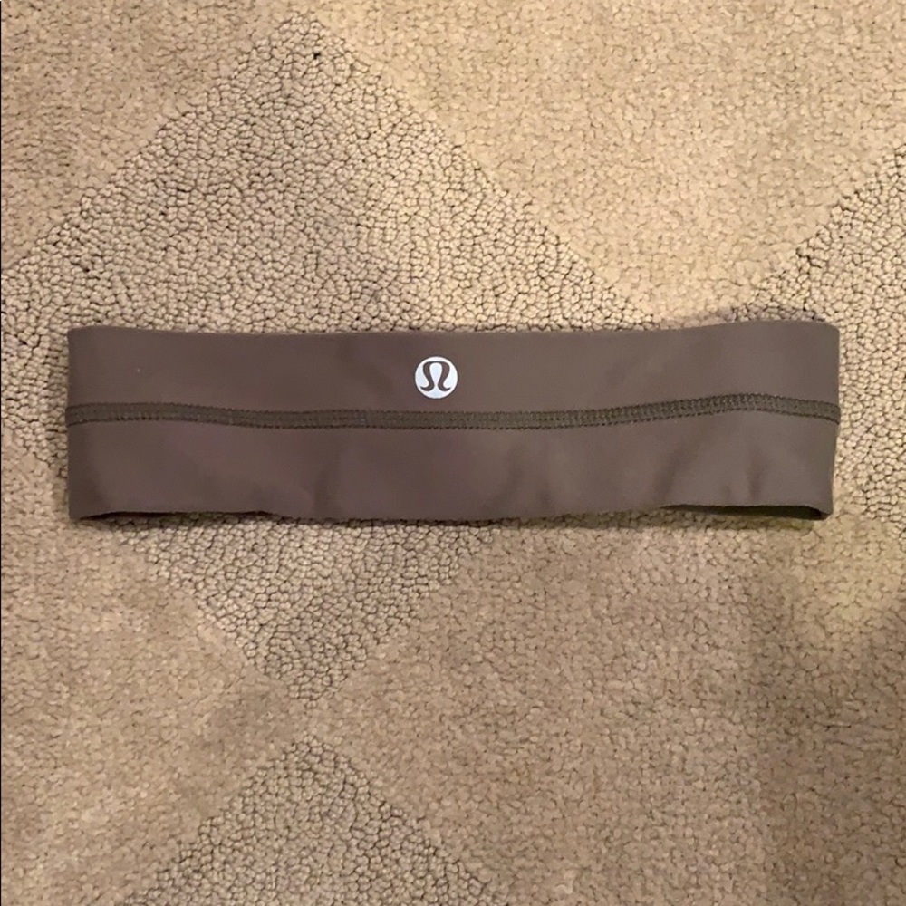Green lulu lemon headband
